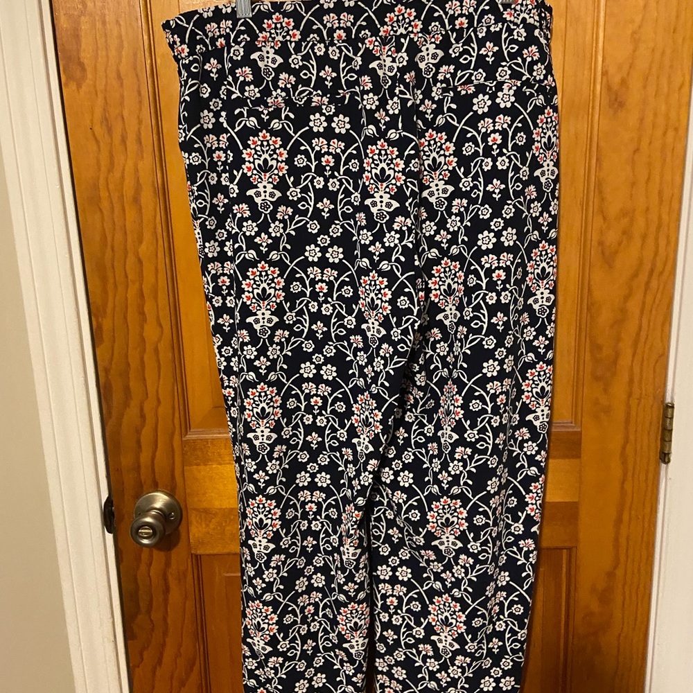 Printed Pant - Picture 5 of 5